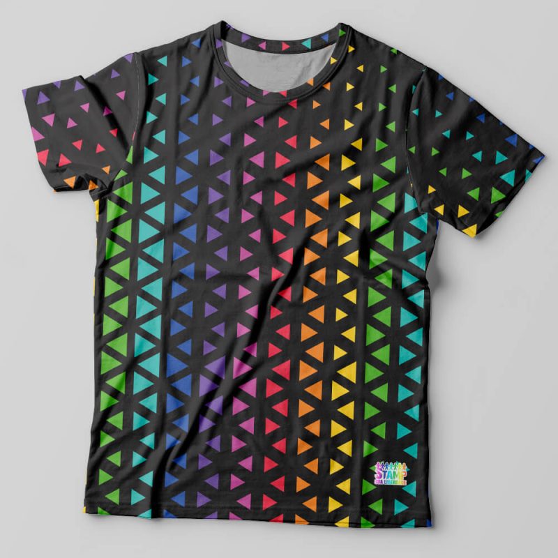 Camiseta Mosaico Triângulos Preta